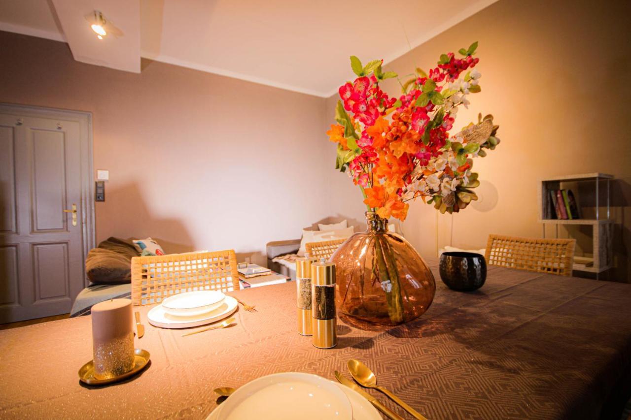Charming Apartment: Only 10 Minutes To The Center Vienna
